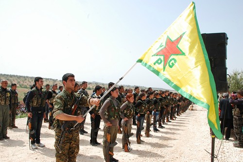 prise d'armes YPG