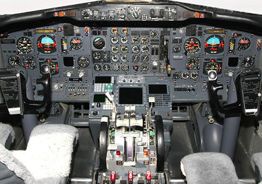 737cockpit1-s