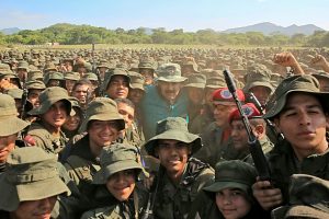 Maduro_and_his_soldiers-300x200